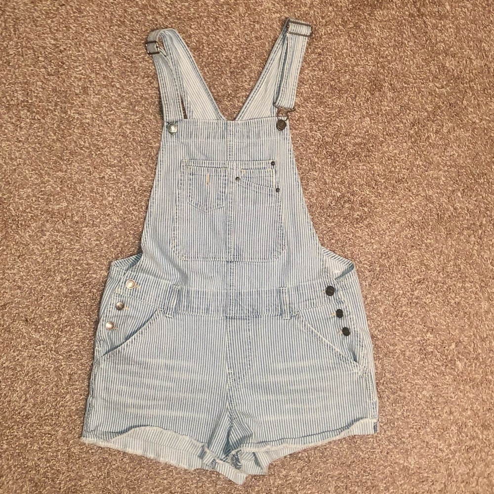 Unionbay shortalls in sz medium